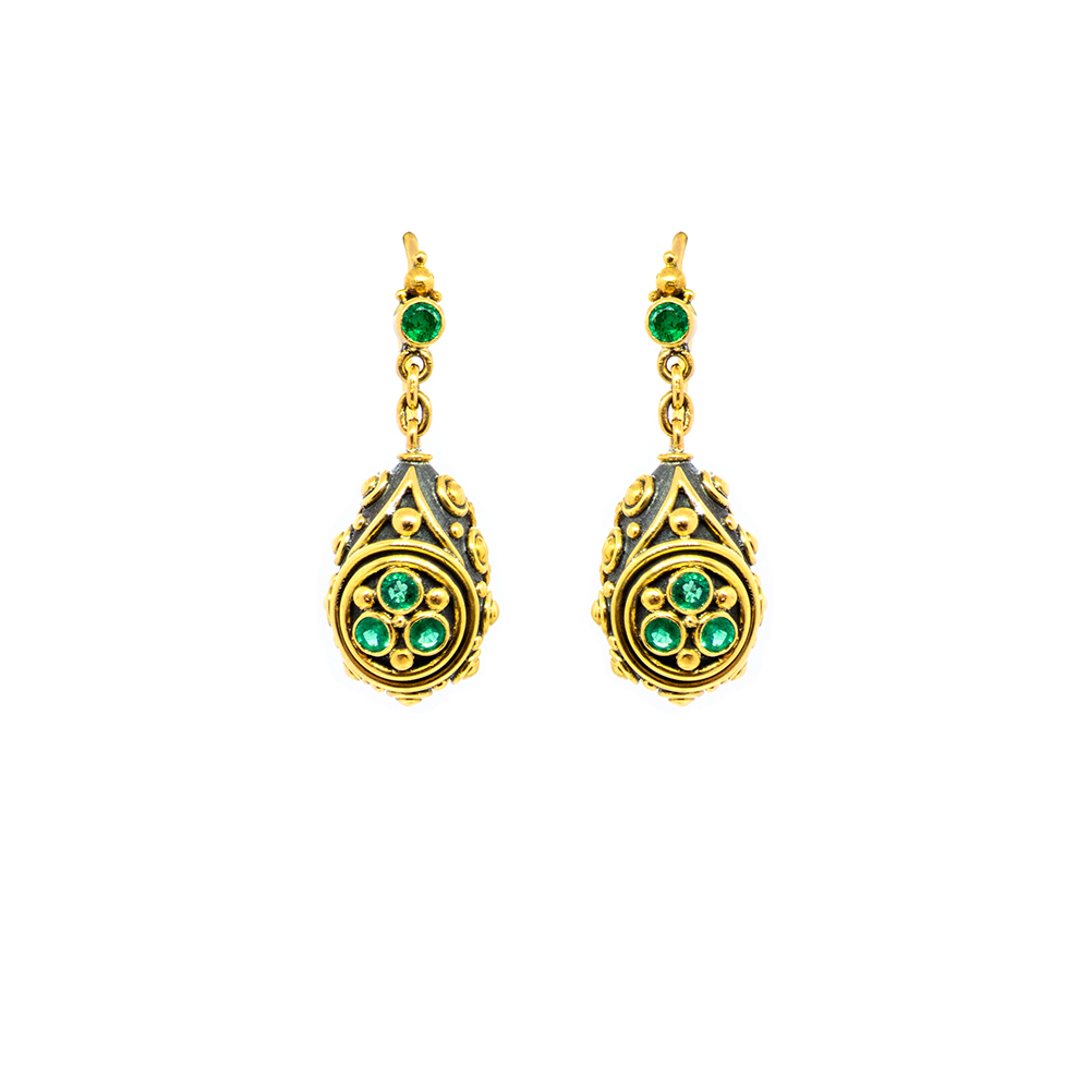 Emerald Tilak earrings set in Gold – S684