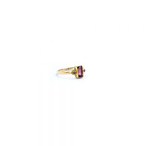 Pink tourmaline treasure ring with set in 22ct gold DHB278