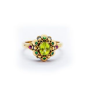 Peridot Seaflower ring with green garnets set in 22 ct Gold - SU107