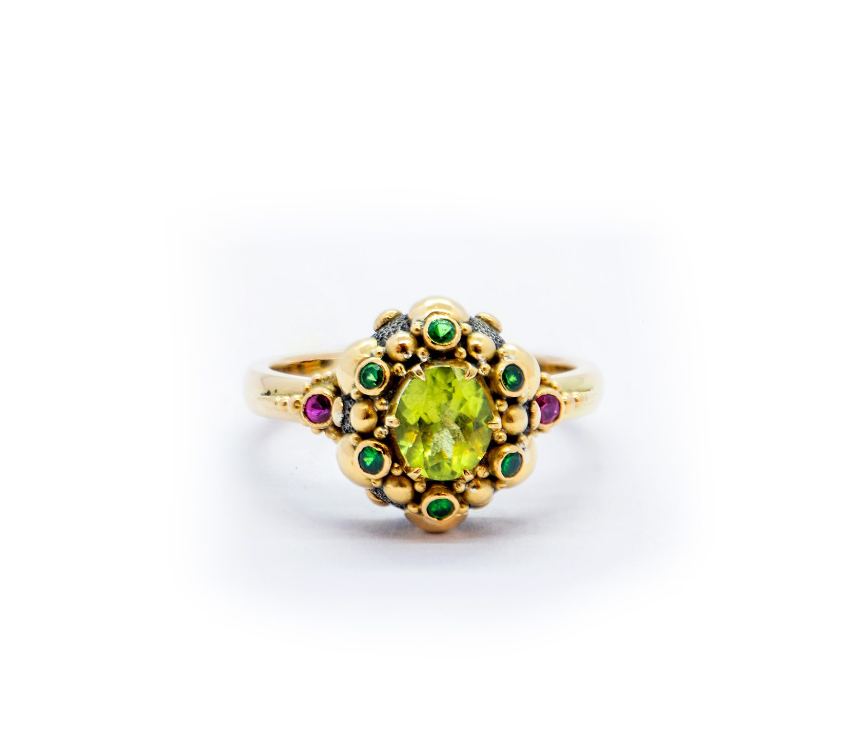 Peridot Seaflower ring with green garnets set in 22 ct Gold – SU107