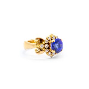 Tanzanite and diamonds crest ring -SB42
